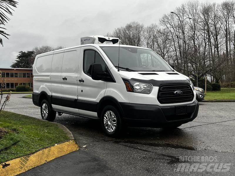 Ford Transit Transporterek