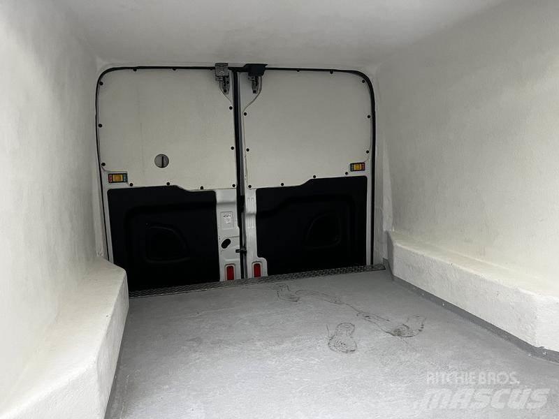 Ford Transit Transporterek