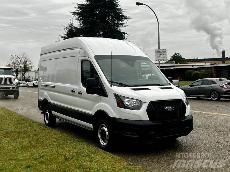 Ford Transit Transporterek