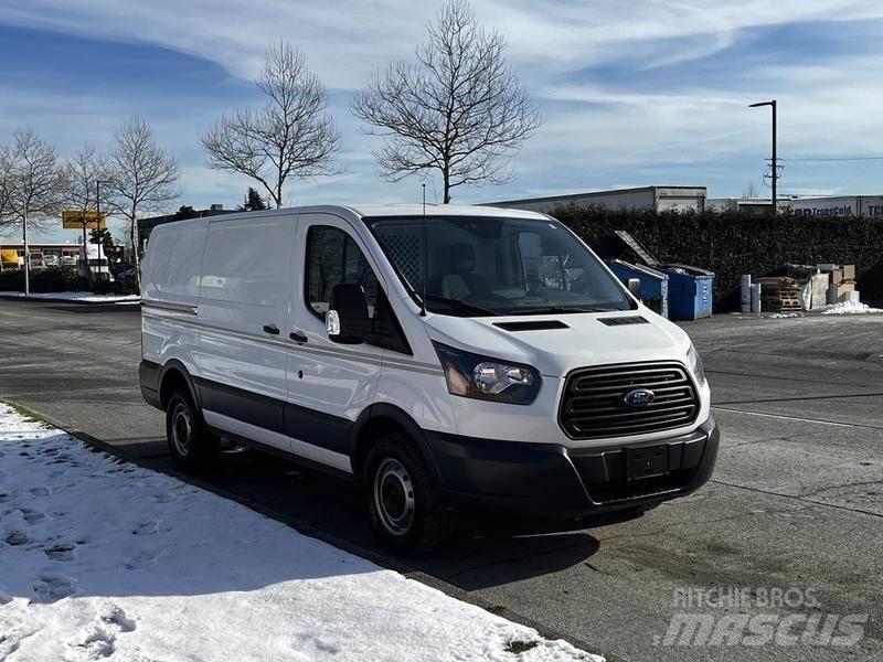 Ford Transit Transporterek