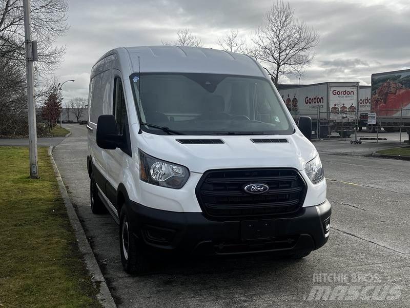 Ford Transit Transporterek