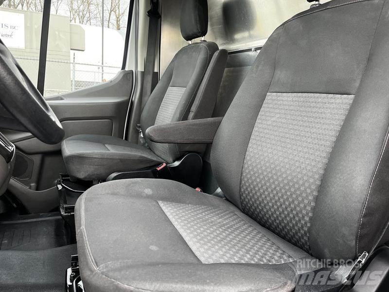 Ford Transit Transporterek
