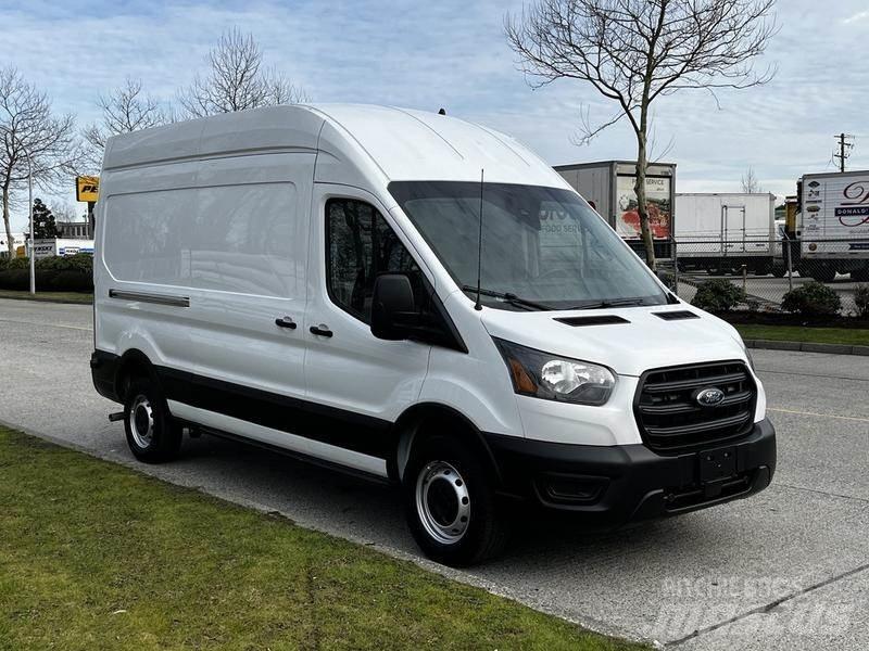 Ford Transit Transporterek