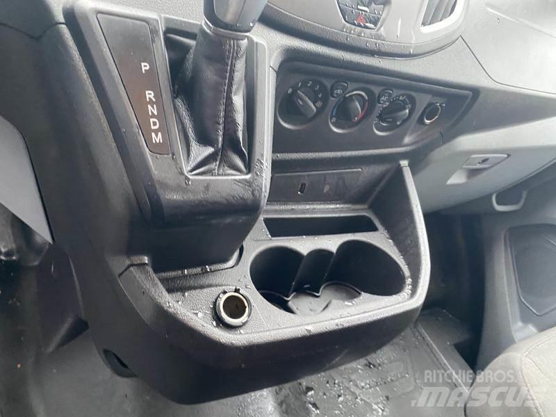 Ford Transit Transporterek