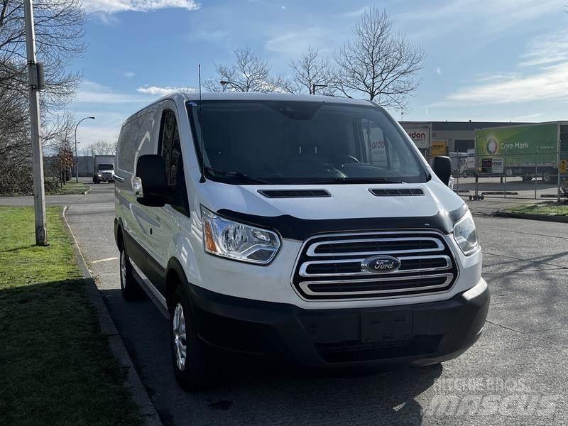 Ford Transit Transporterek