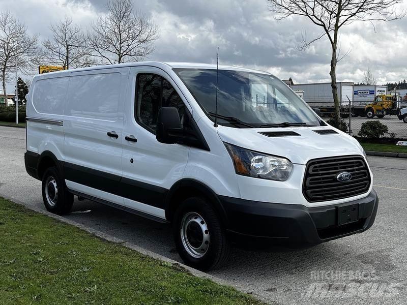 Ford Transit Transporterek