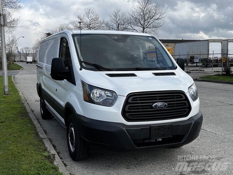 Ford Transit Transporterek