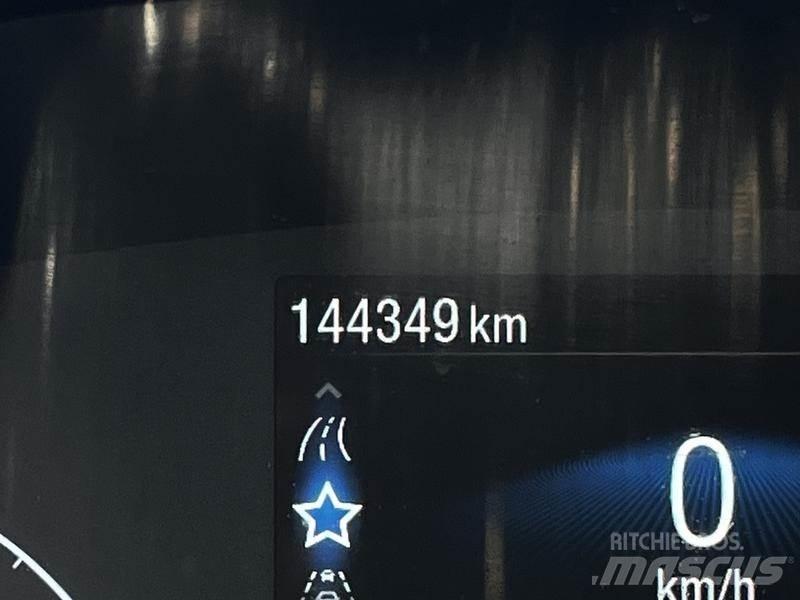 Ford Transit Transporterek