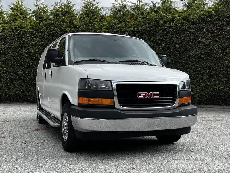 GMC Savana Transporterek