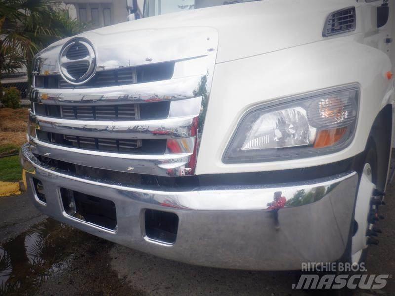 Hino 338 Közúti karbantartó haszongépek