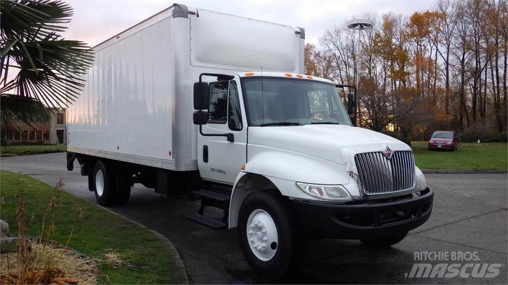 International 4300 Transporterek