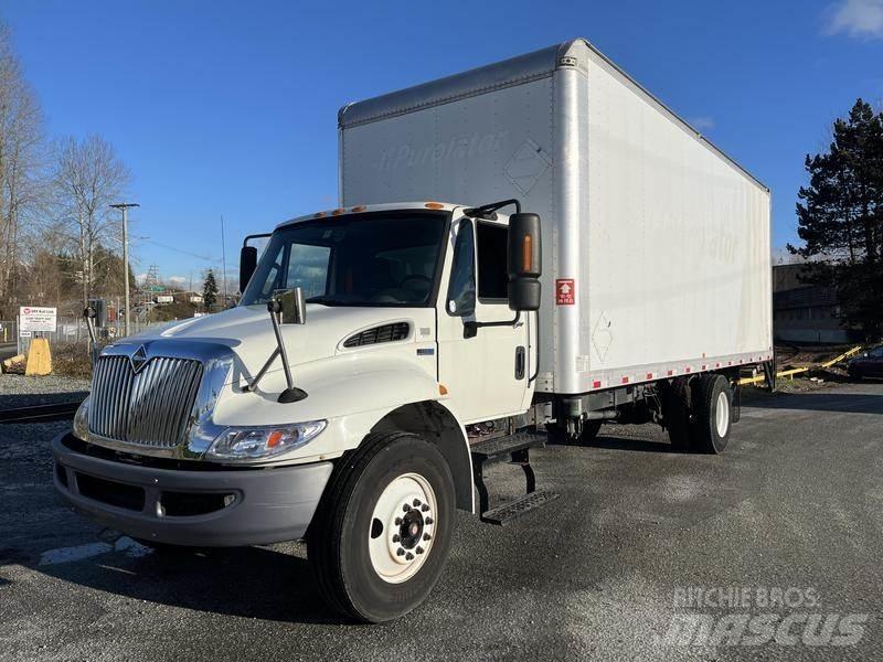 International 4300 Transporterek