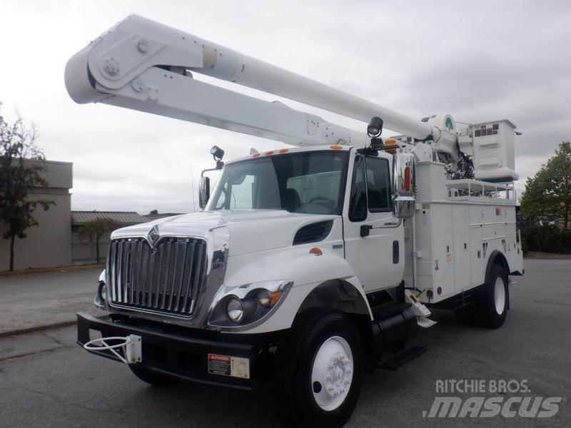 International 7400 Egyéb