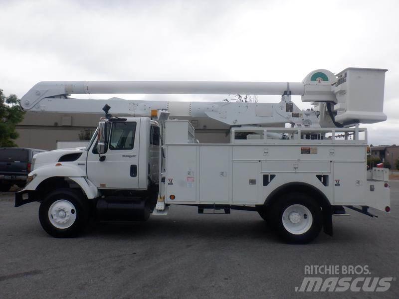 International 7400 Egyéb