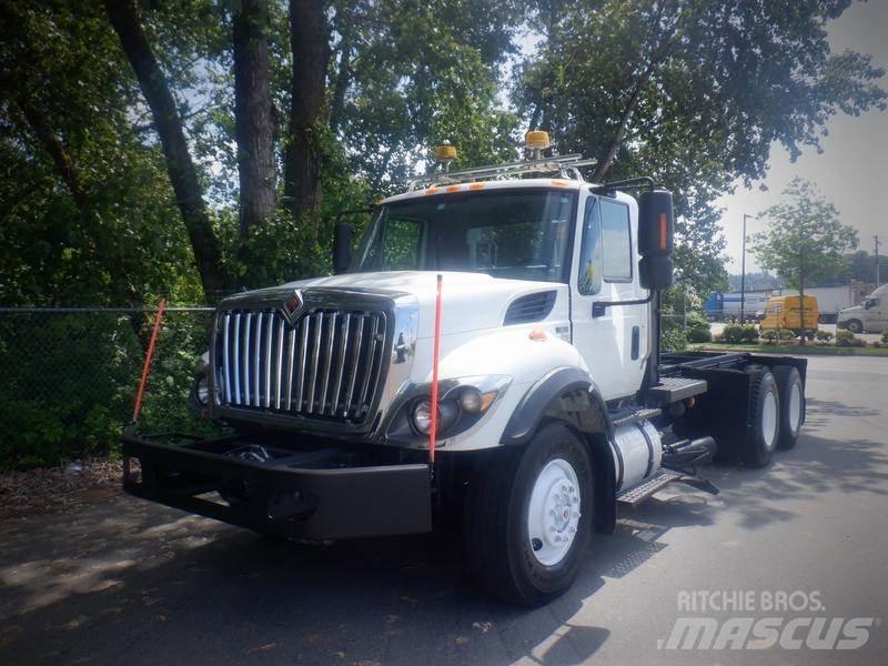 International 7400 Fülkés alváz