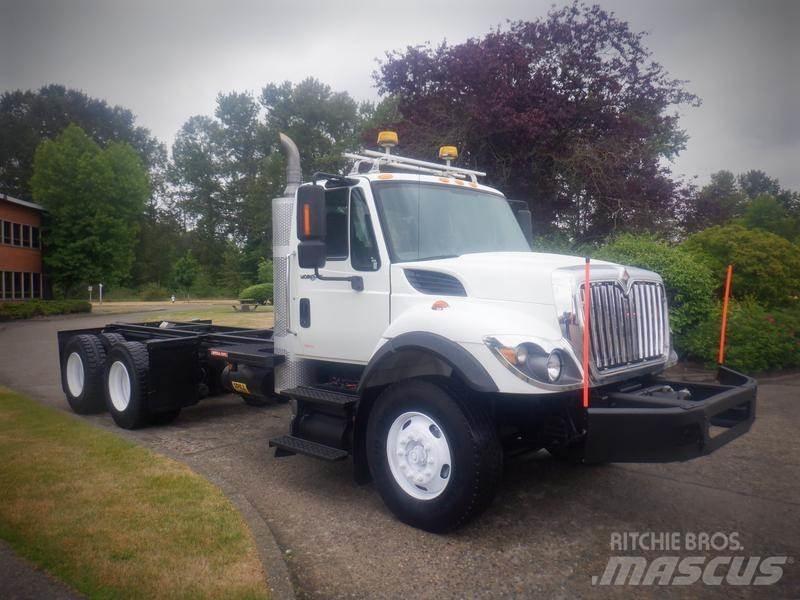 International 7400 Fülkés alváz