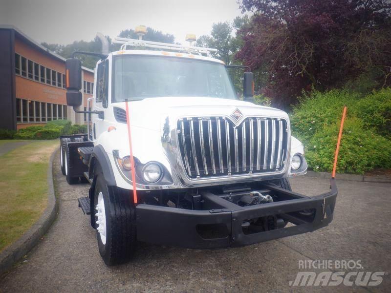 International 7400 Fülkés alváz