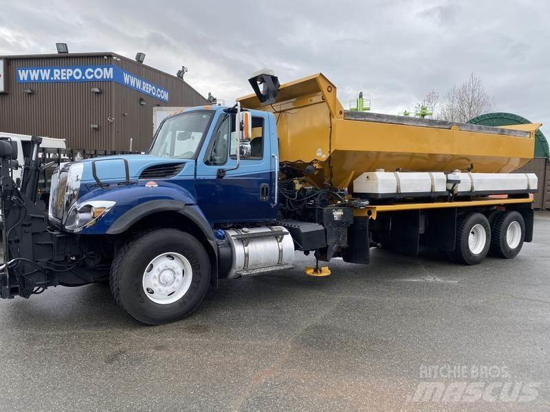International 7400 Hóeltakarítók