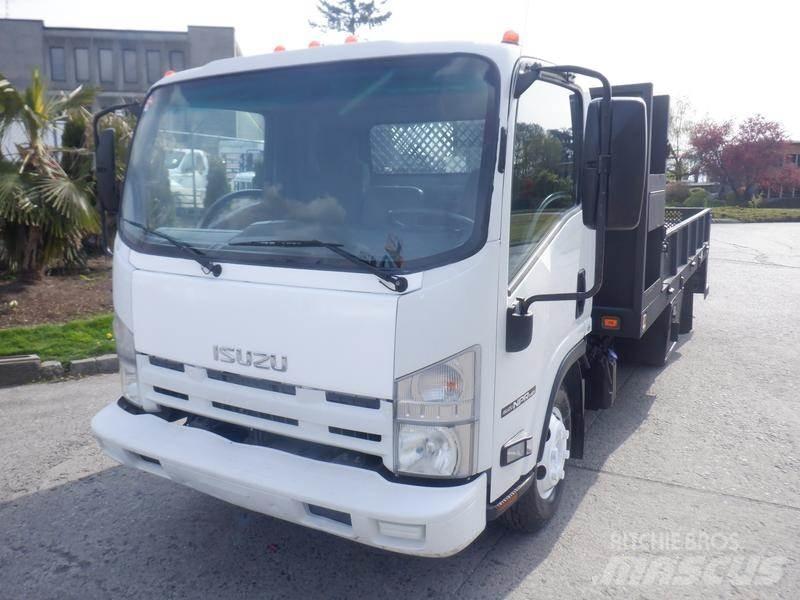 Isuzu NPR Platós / Ponyvás teherautók