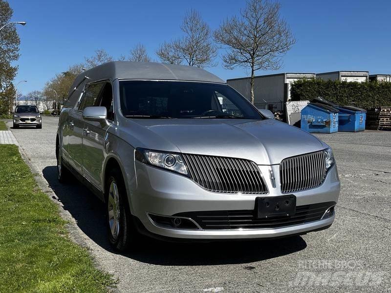Lincoln MKT Kistehergépjárművek