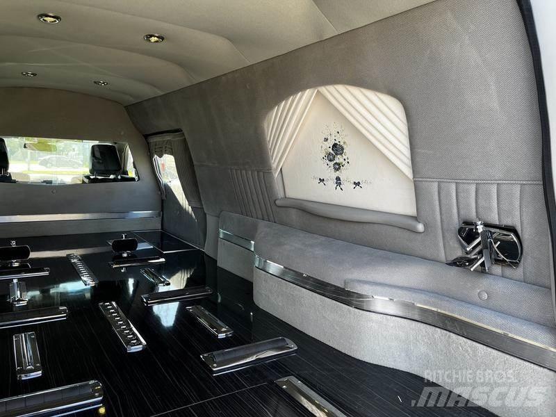 Lincoln MKT Kistehergépjárművek