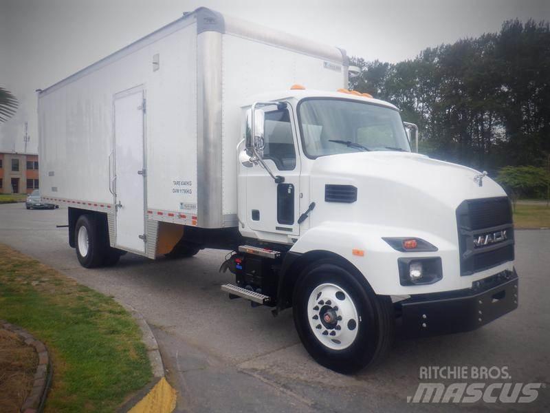 Mack MD Transporterek