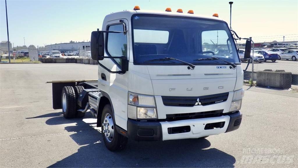 Mitsubishi Fuso FE Fülkés alváz