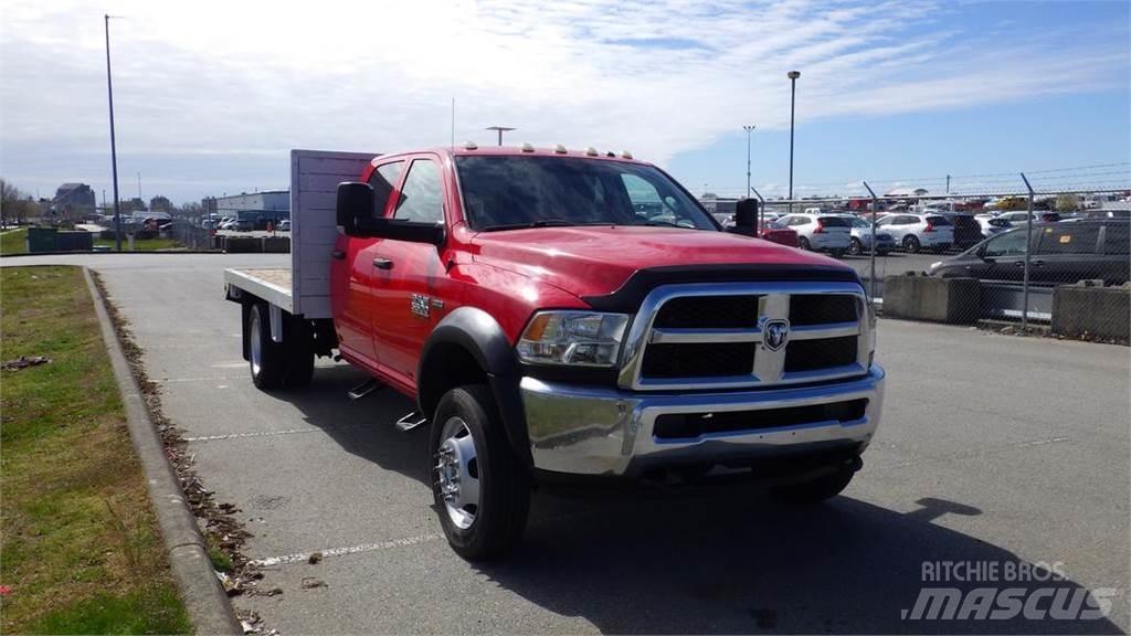 RAM 5500 Platós / Ponyvás teherautók