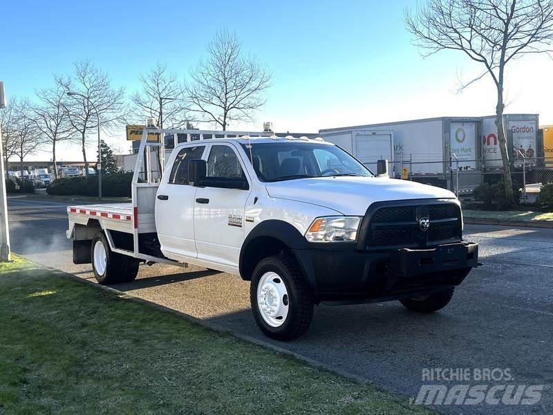 RAM 5500 Platós / Ponyvás teherautók