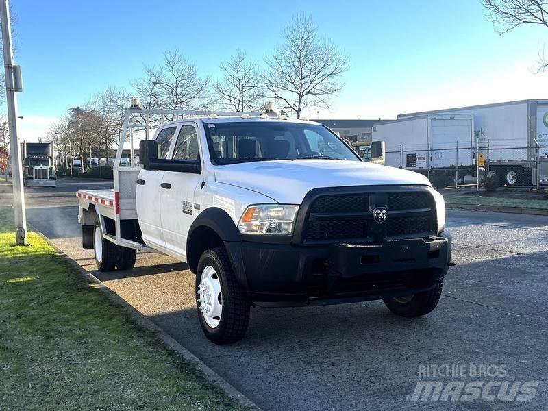 RAM 5500 Platós / Ponyvás teherautók