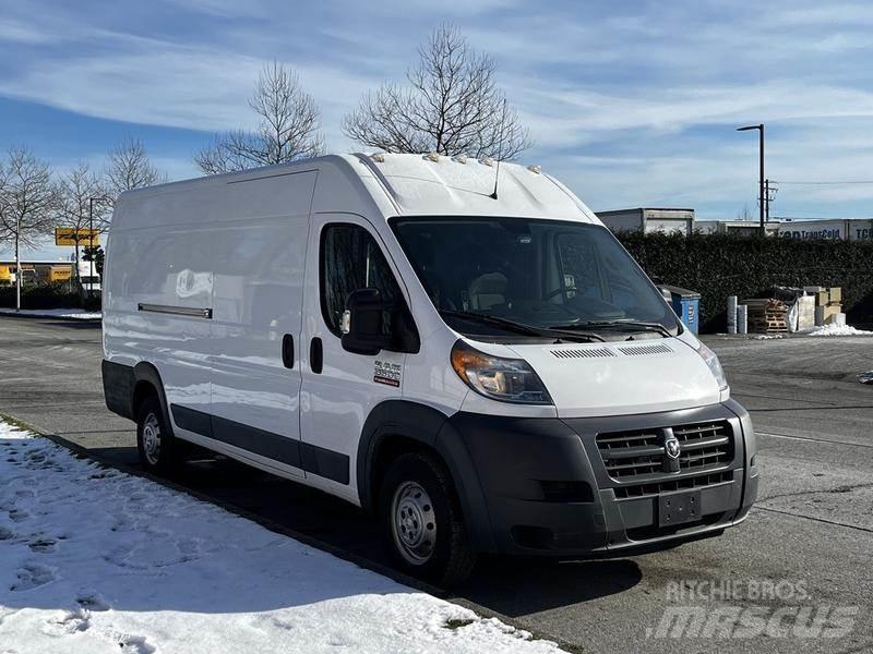 RAM Promaster Transporterek