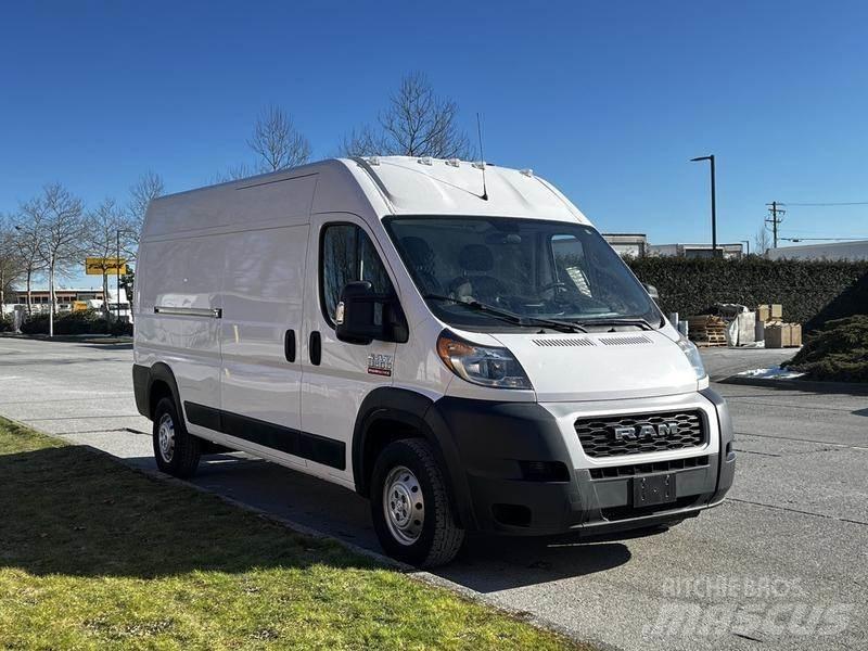 RAM Promaster Transporterek