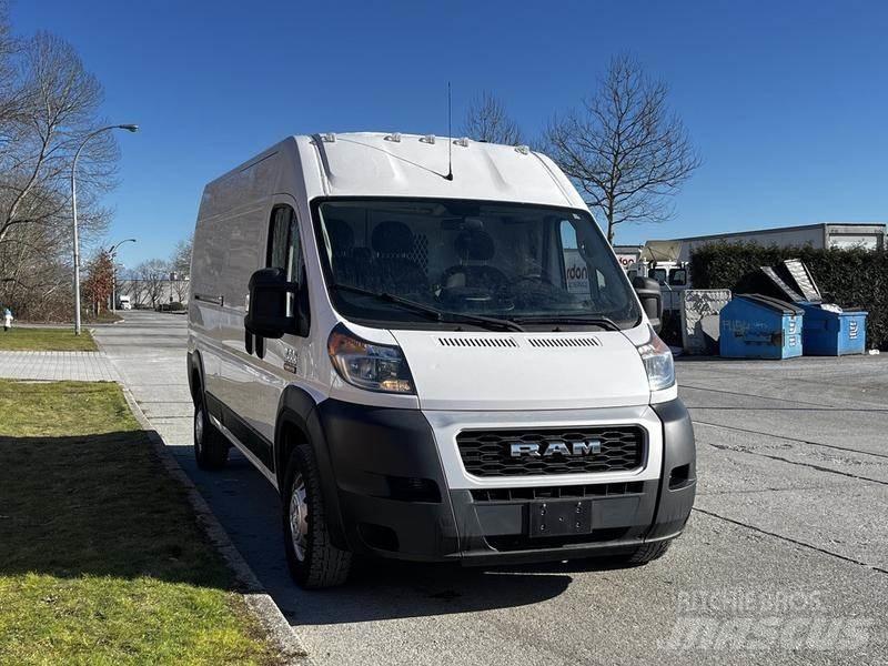 RAM Promaster Transporterek