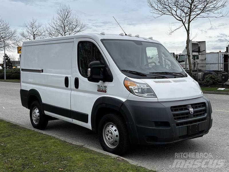 RAM Promaster Transporterek