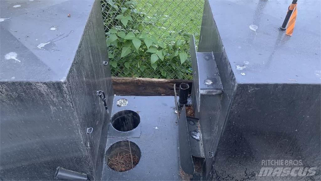  Service Flat Deck Platós / Ponyvás teherautók