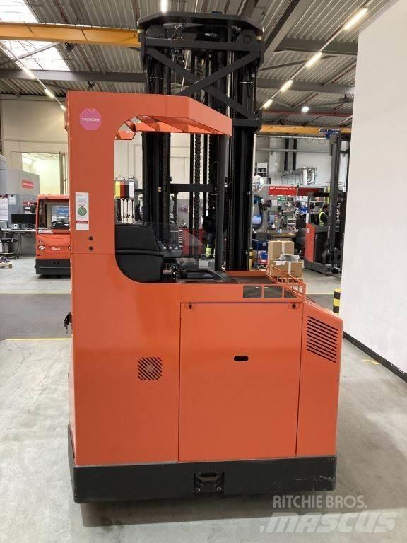 BT FRE270 Tolóoszlopos négyutas targonca