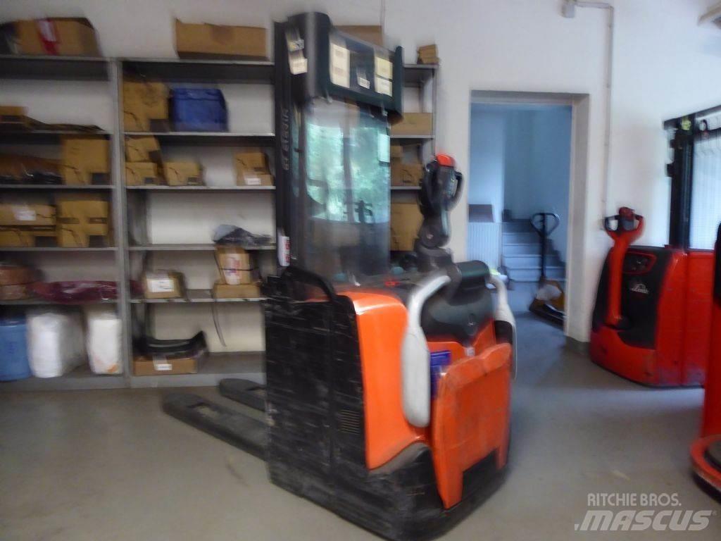 BT SPE120 Gyalogkíséretű targonca