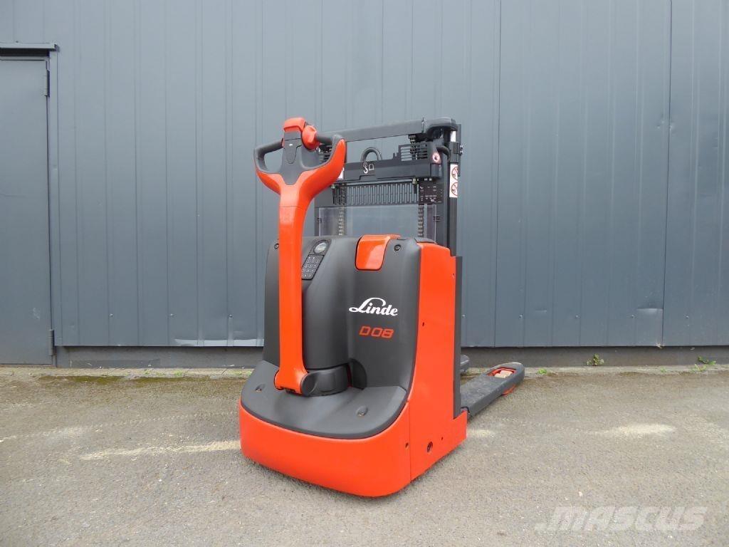 Linde D08 Gyalogkíséretű targonca