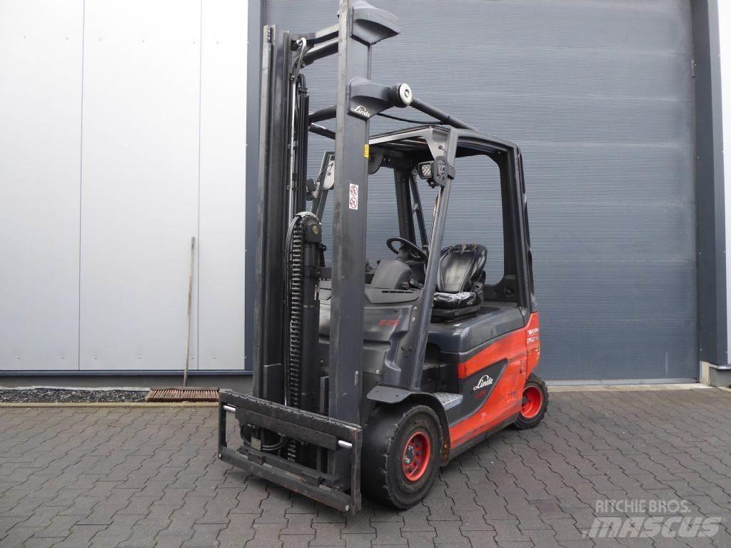 Linde E25-01 Elektromos targoncák