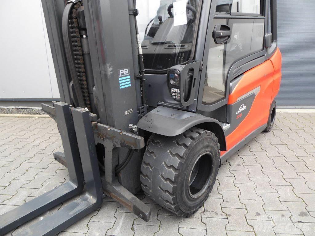 Linde E35L-01 Elektromos targoncák