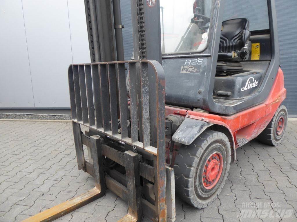 Linde H25T-03 Gázüzemű targoncák
