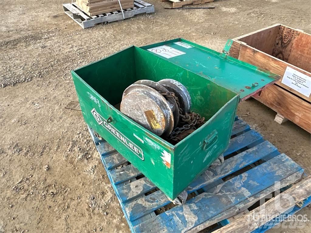  10 ton Emelők, csörlők és anyagfelvonók