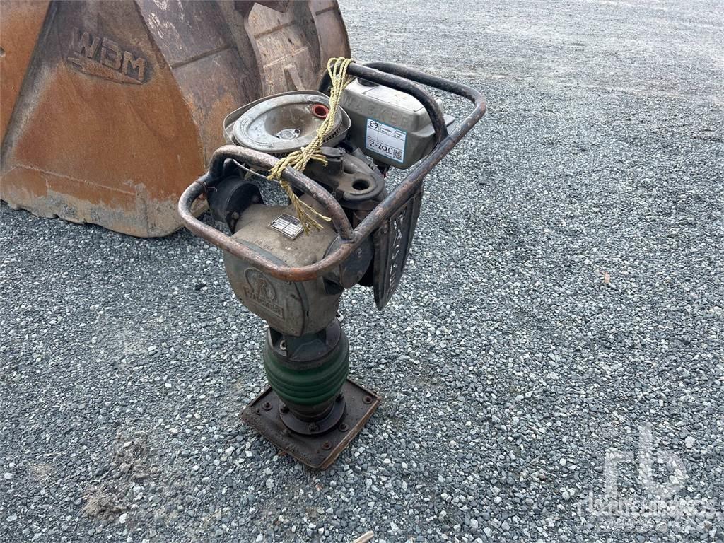  18 ft T/A Vibrátorok