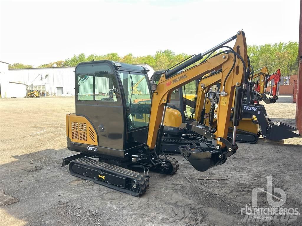 AGT QNT30 Mini kotrók < 7t