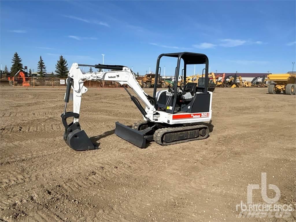 Bobcat 325 Mini kotrók < 7t