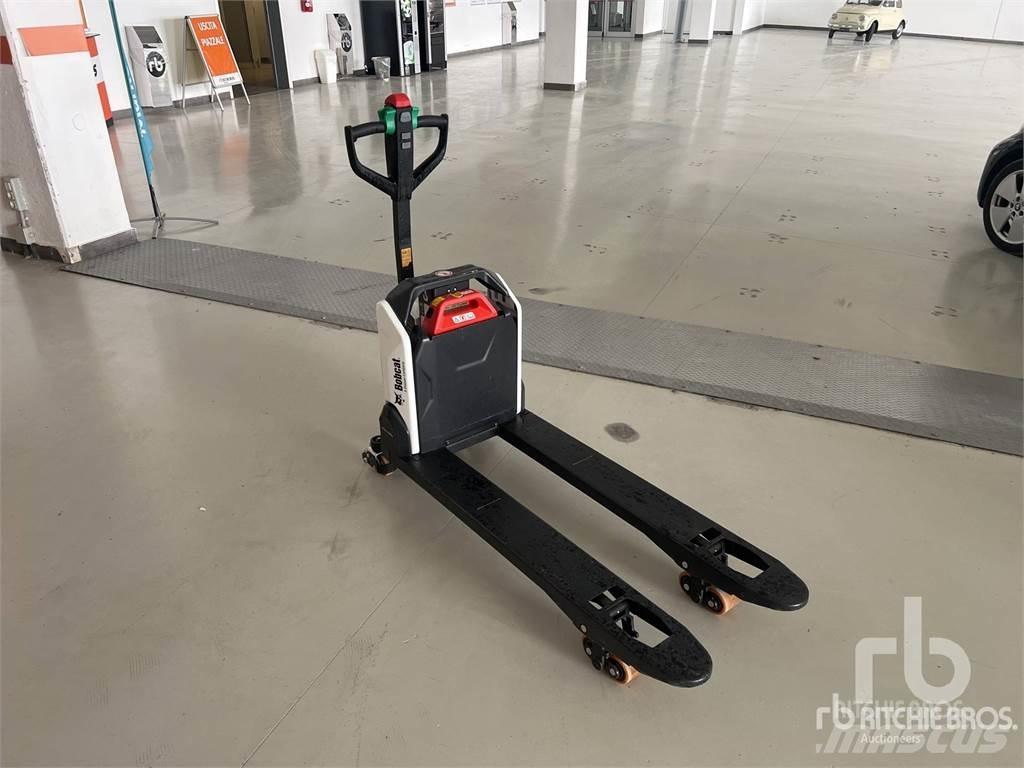 Bobcat LPM15N Raklap állványok