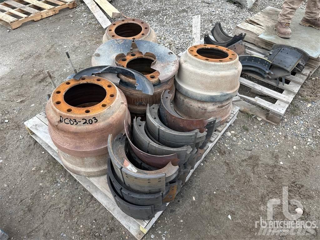  Brake Drums Egyéb alkatrészek