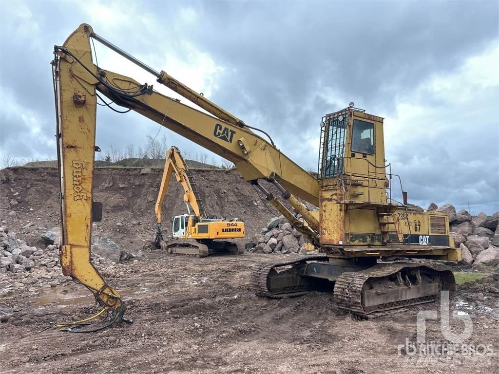 CAT 235C Hulladékkezelő gépek