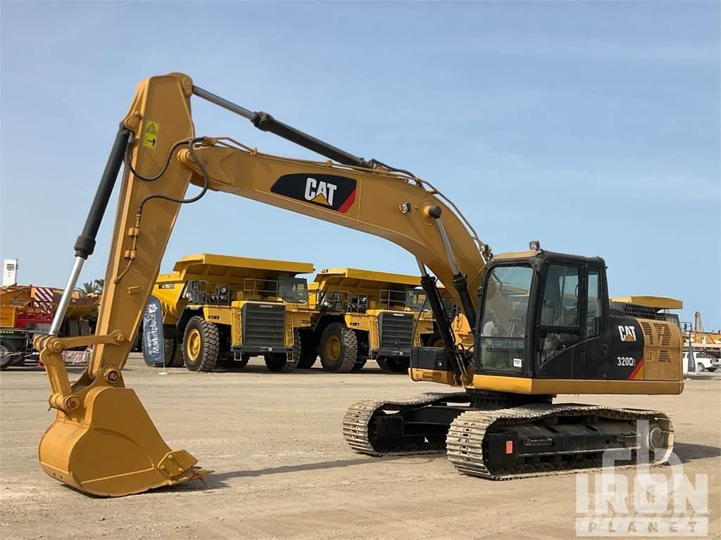 CAT 320D2 Lánctalpas kotrók