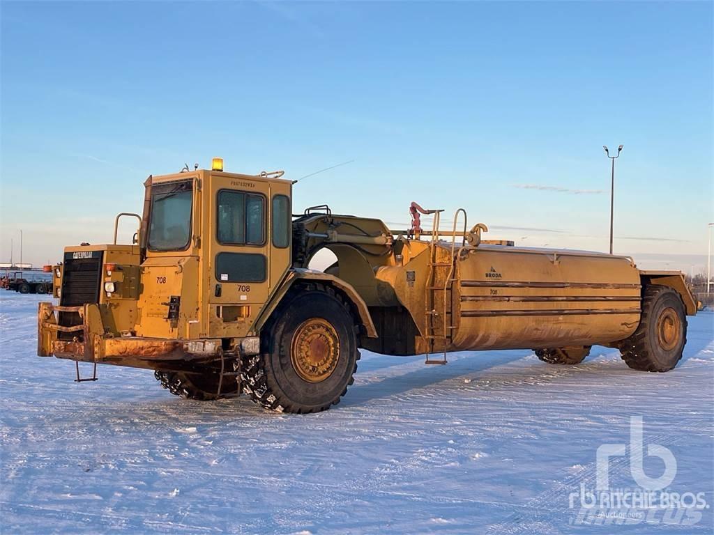 CAT 621F Vízszállító teherautók